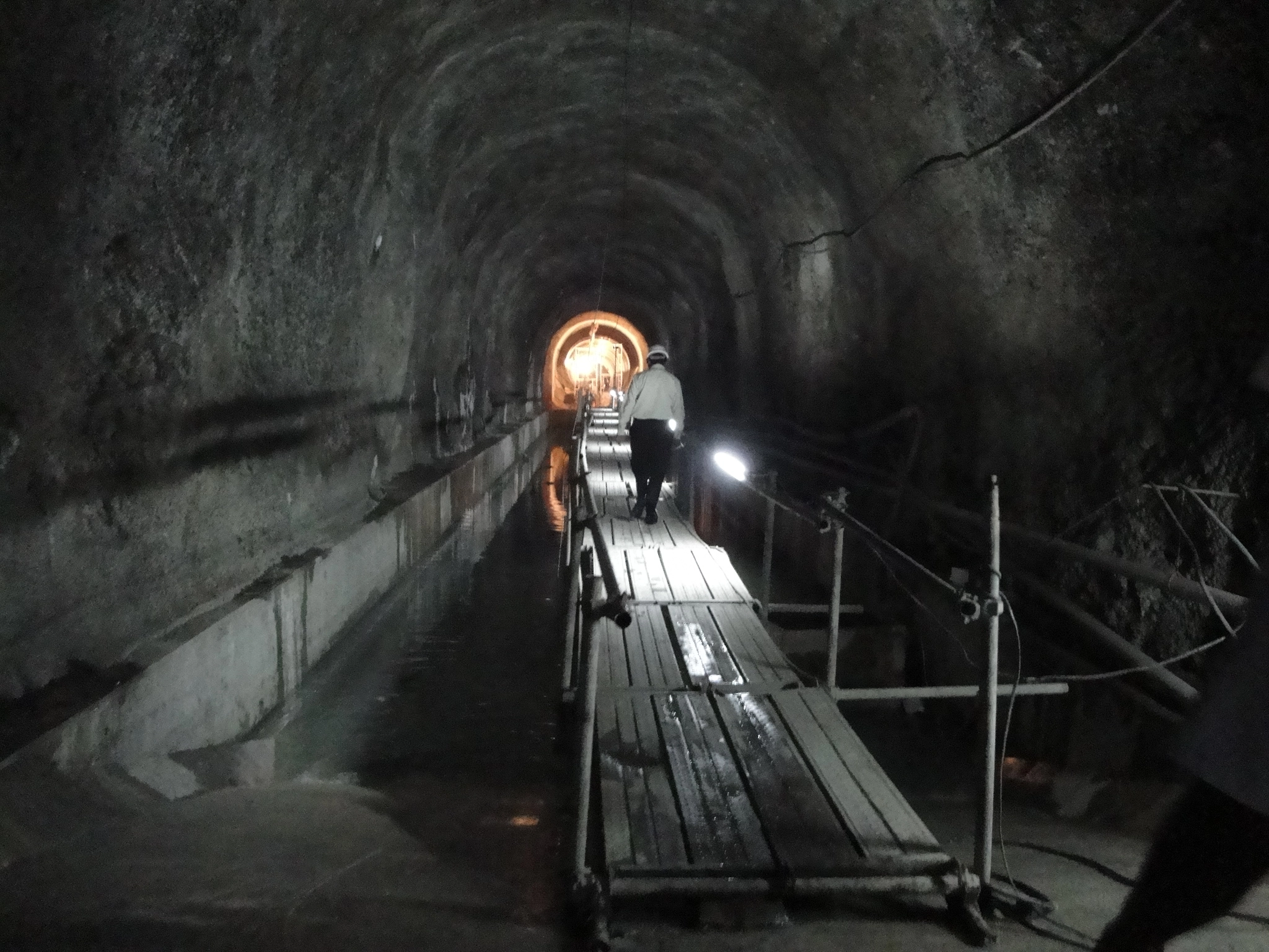 जलविद्युत टनेल सिभिल काम